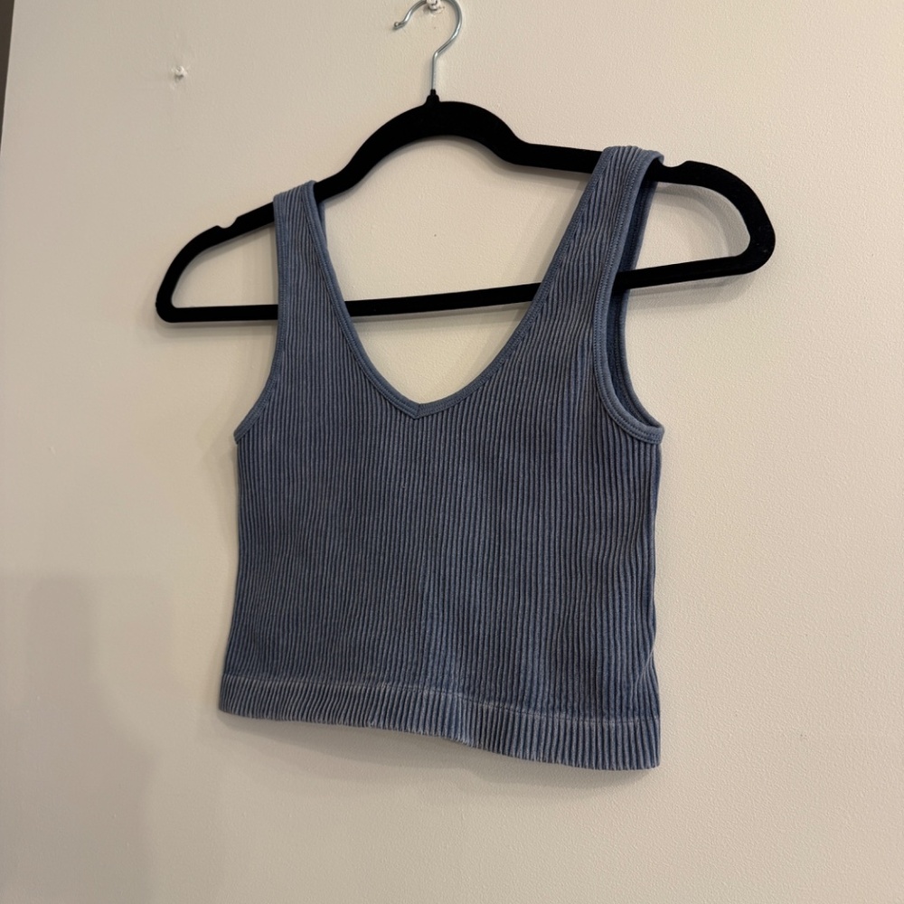 Cropped Denim blue ribbed v-neck tank